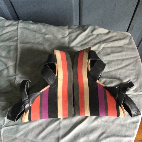 Steve Madden leather platform wedge sandals black with striped bottoms size 6m - Picture 4 of 11